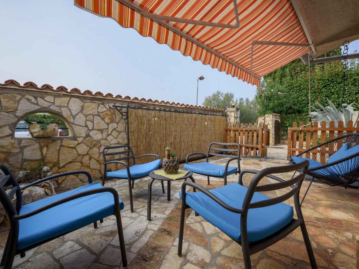 Casa Astrid By The Sea In Porec Exterior photo
